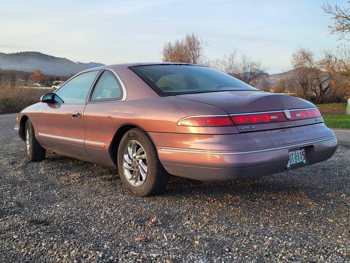 Lincoln-mark-viii-1994-2