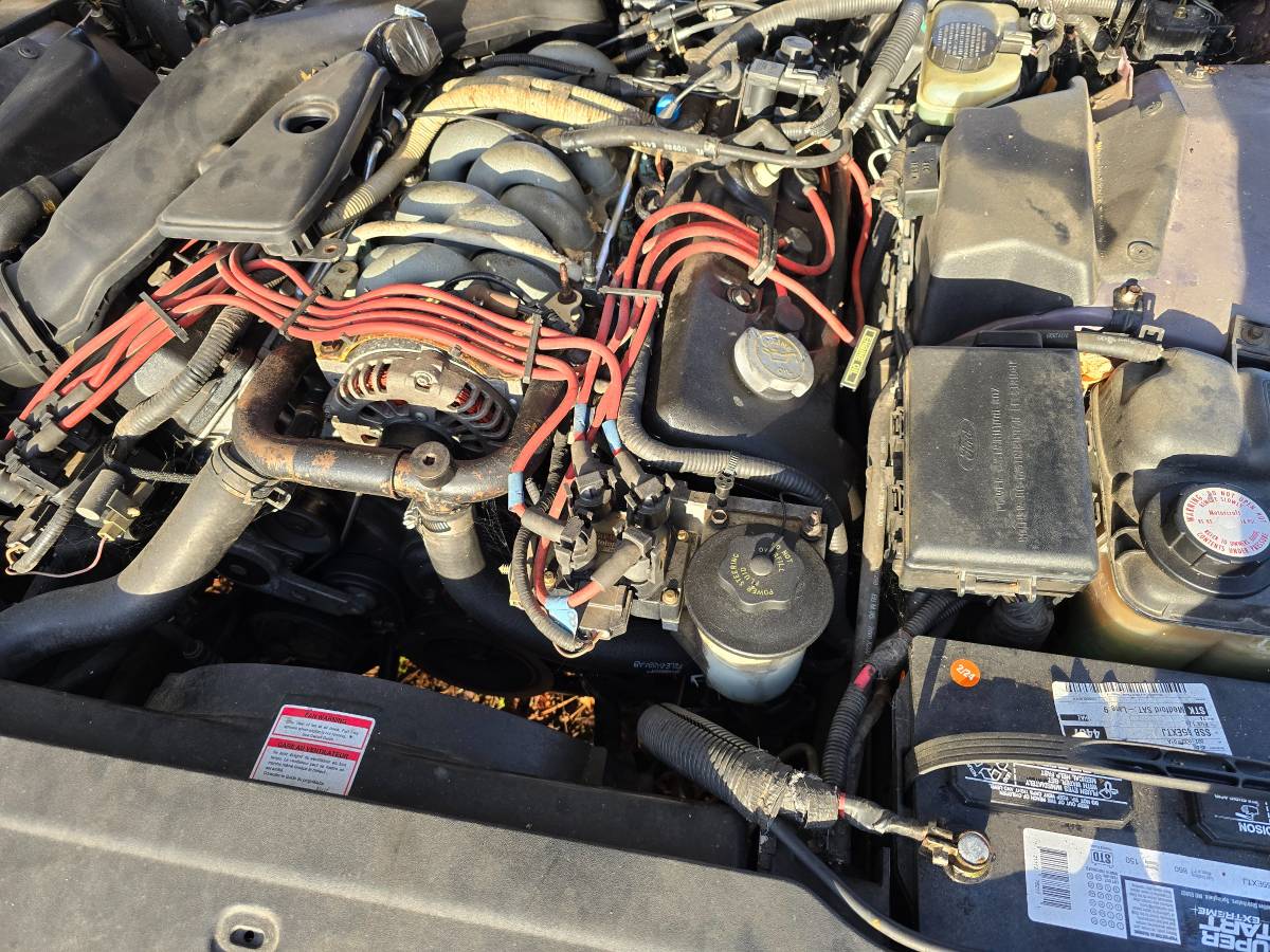 Lincoln-mark-viii-1994-4