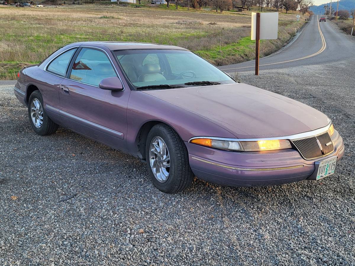 Lincoln-mark-viii-1994