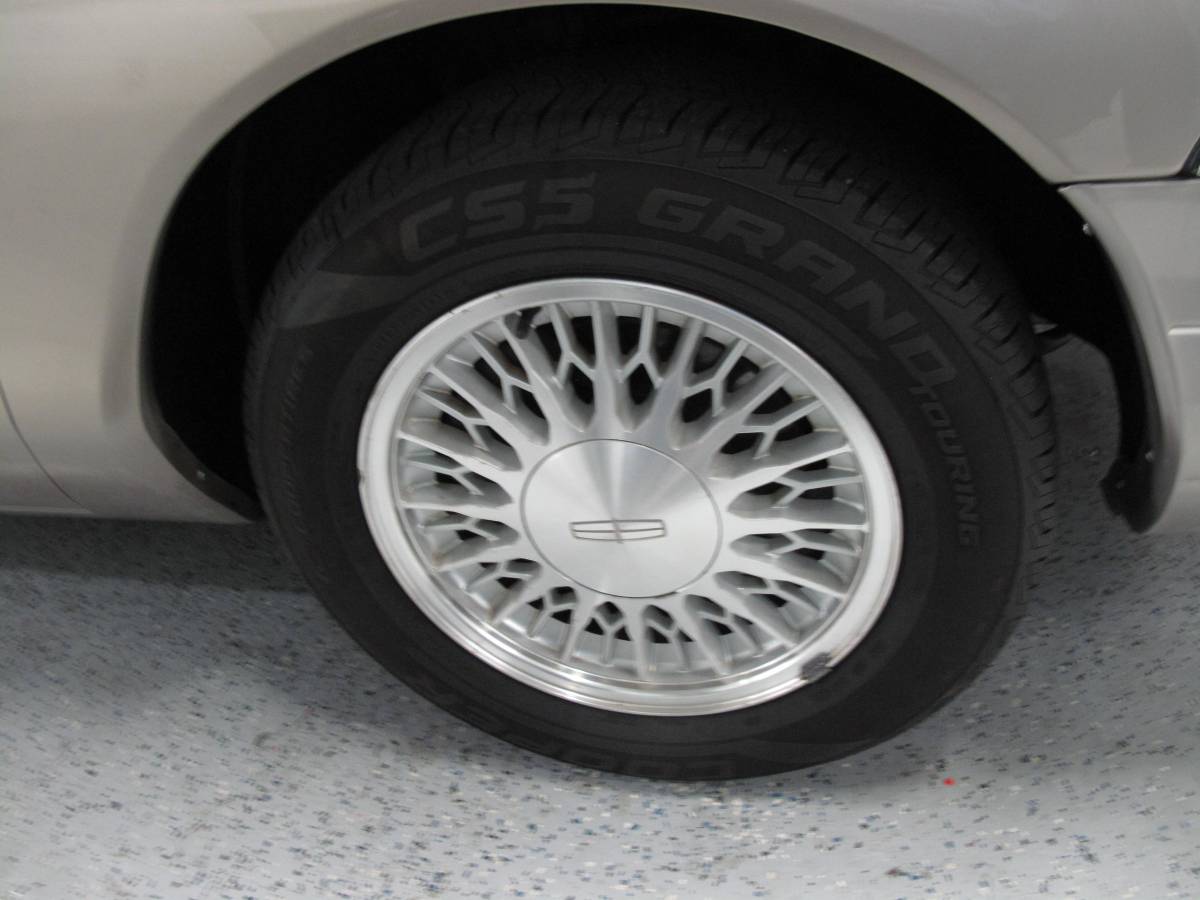 Lincoln-mark-viii-1995-grey-15