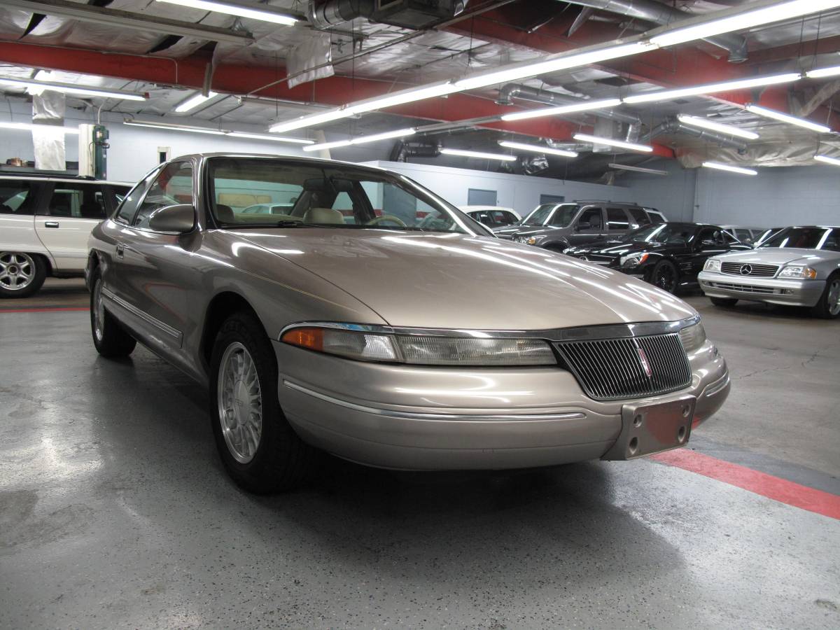 Lincoln-mark-viii-1995-grey-4