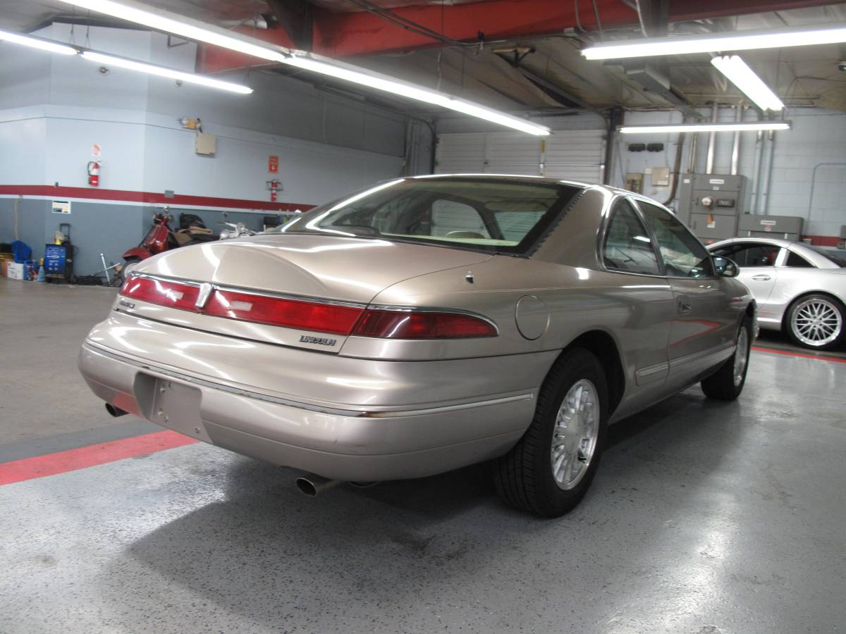 Lincoln-mark-viii-1995-grey-5