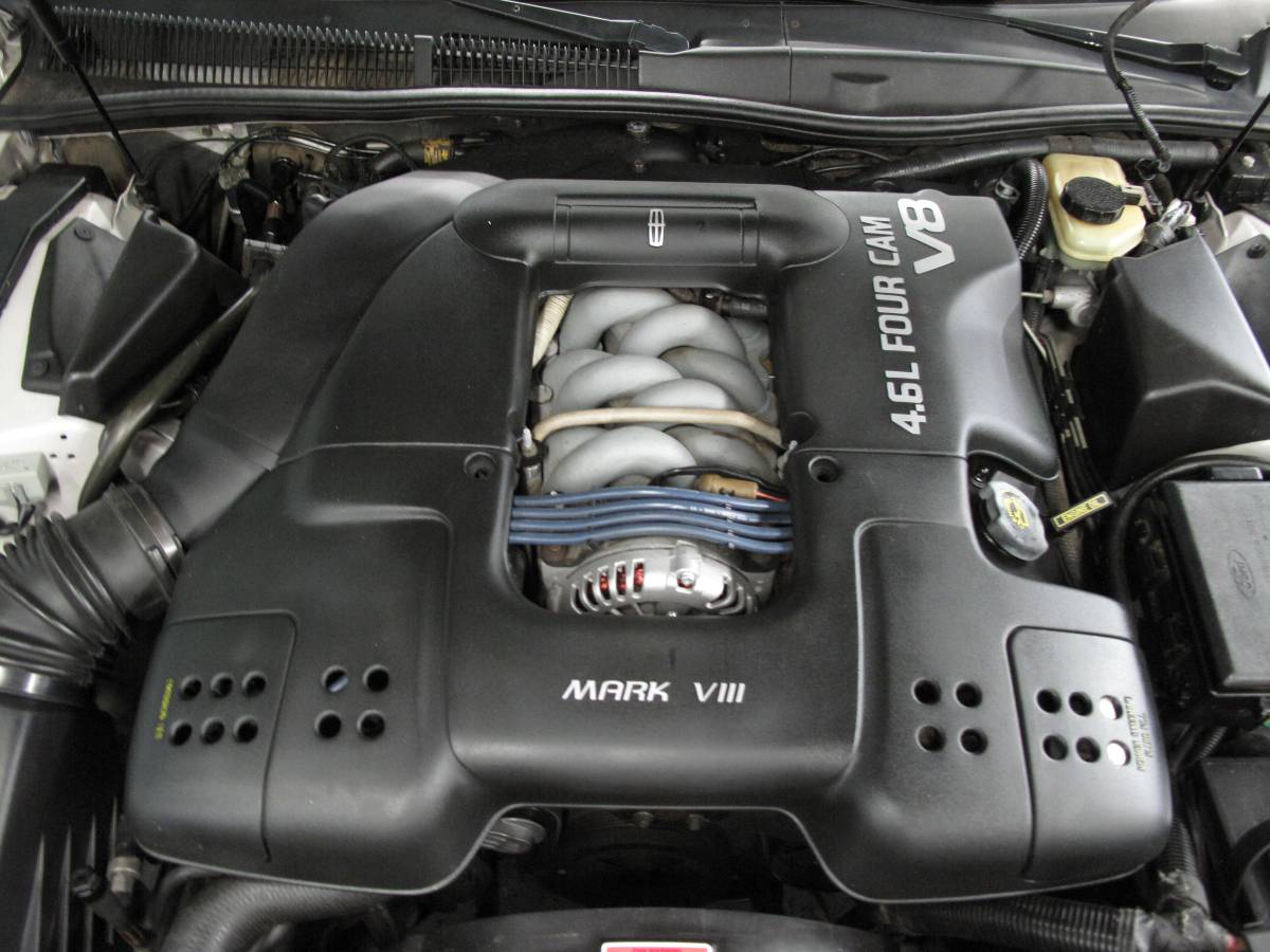 Lincoln-mark-viii-1995-grey-8