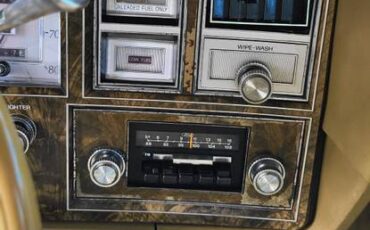 Lincoln-markv-1979-yellow-11