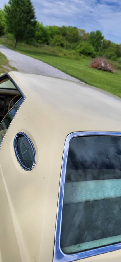 Lincoln-markv-1979-yellow-14