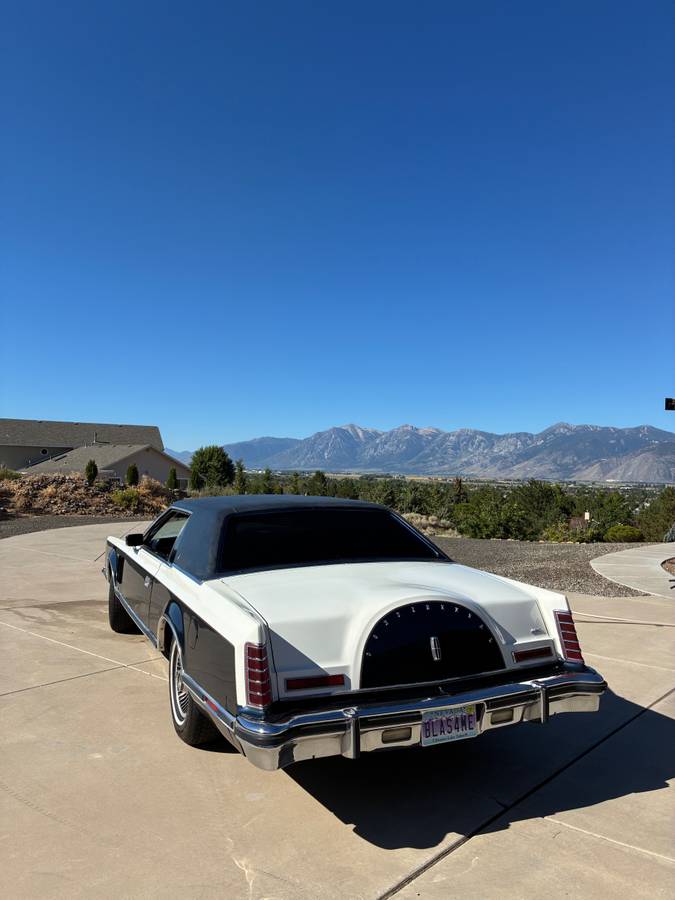 Lincoln-mk-v-1979-white-13