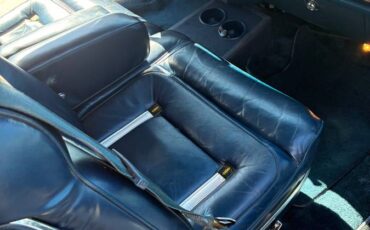 Lincoln-mk-v-1979-white-15