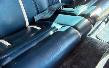 Lincoln-mk-v-1979-white-17