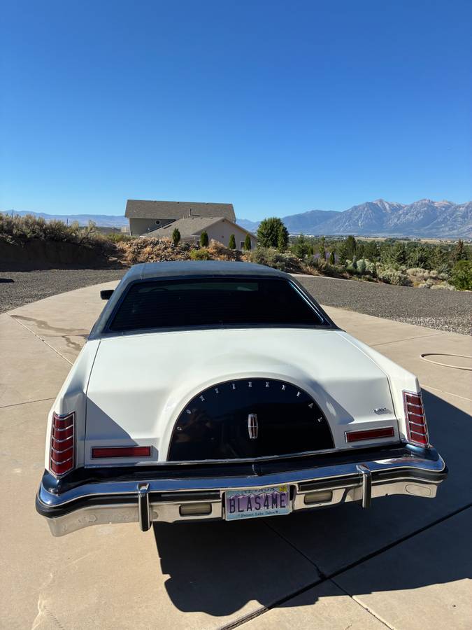 Lincoln-mk-v-1979-white-7