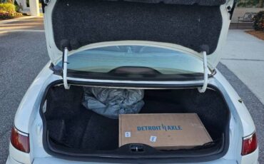 Lincoln-mkviii-1993-white