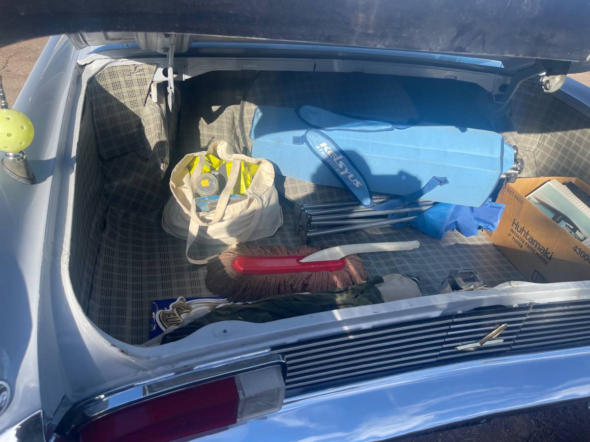 Lincoln-premier-1958-blue-10