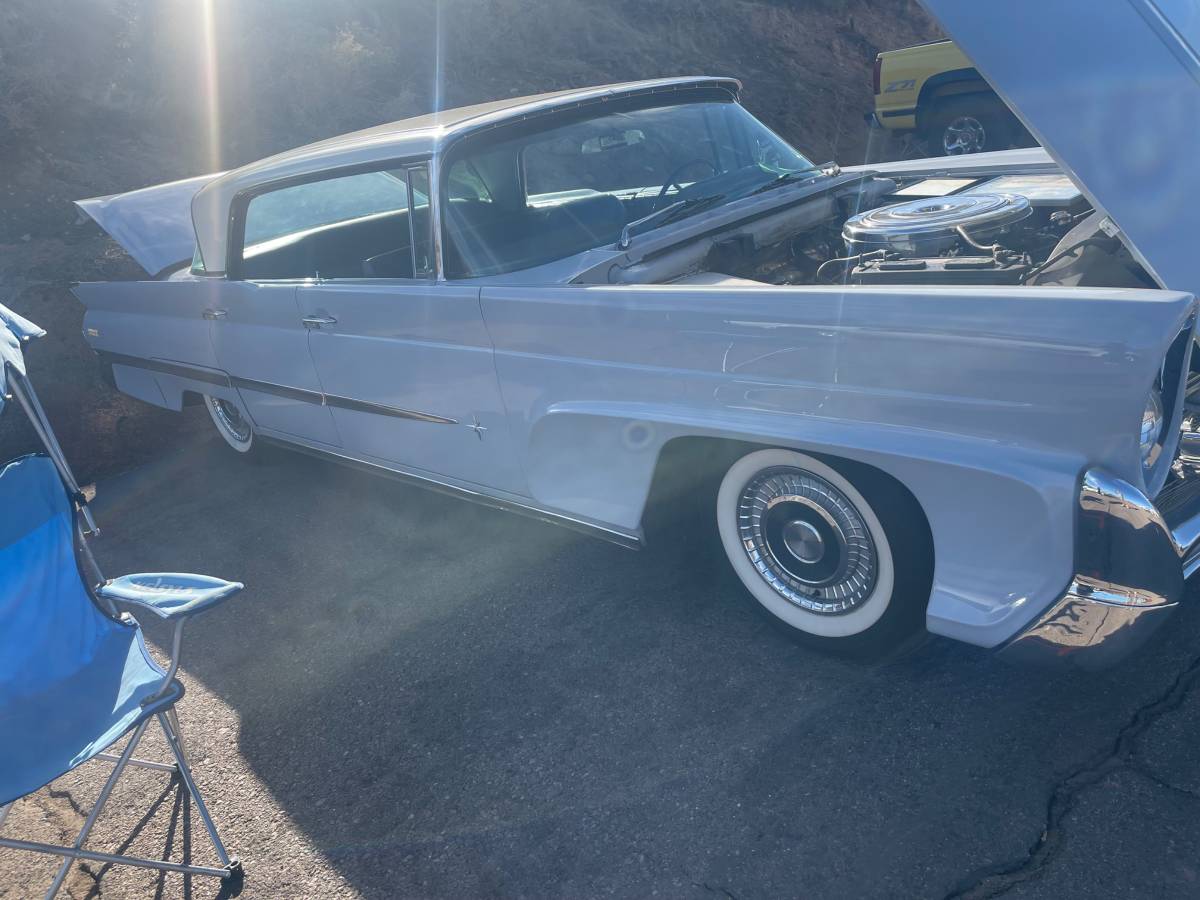 Lincoln-premier-1958-blue-12