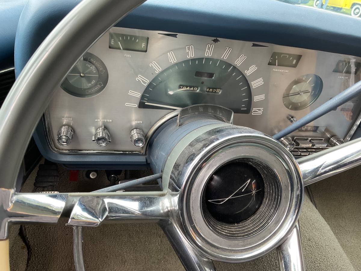 Lincoln-premier-1958-blue-7