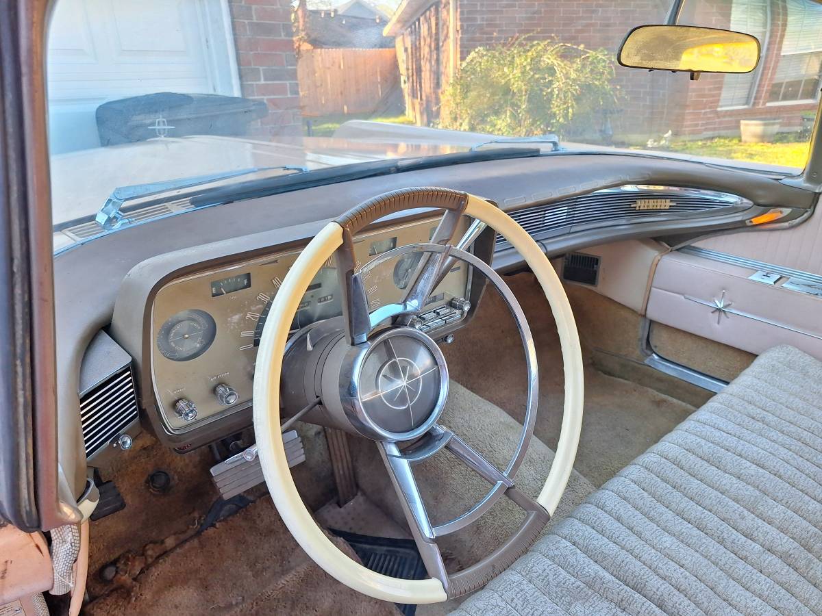 Lincoln-premiere-1959-13