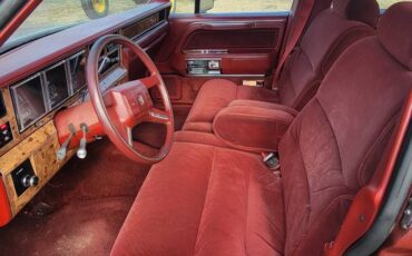 Lincoln-town-car-1986-6