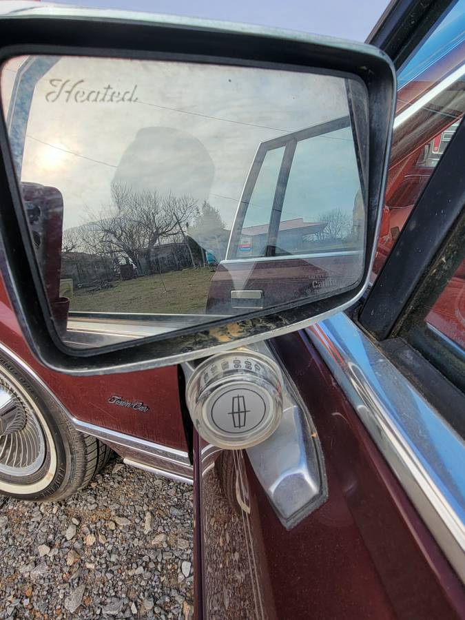 Lincoln-town-car-1986-9