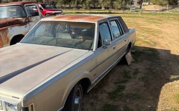 Lincoln-town-car-1988-2