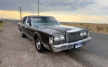 Lincoln-town-car-1988-2