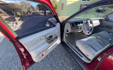 Lincoln-town-car-1990-1