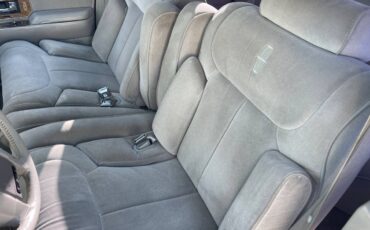 Lincoln-town-car-1990-4