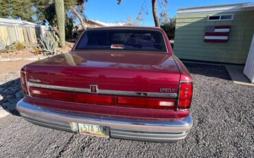 Lincoln-town-car-1990-5