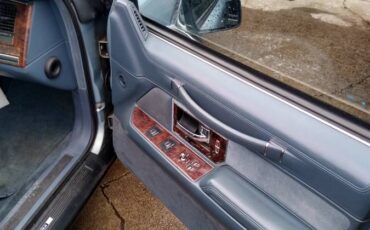 Lincoln-town-car-1990-blue-12