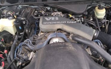 Lincoln-town-car-1990-blue-2