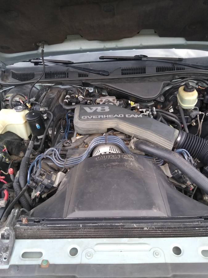 Lincoln-town-car-1990-blue-2