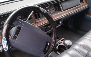 Lincoln-town-car-1990-blue-5