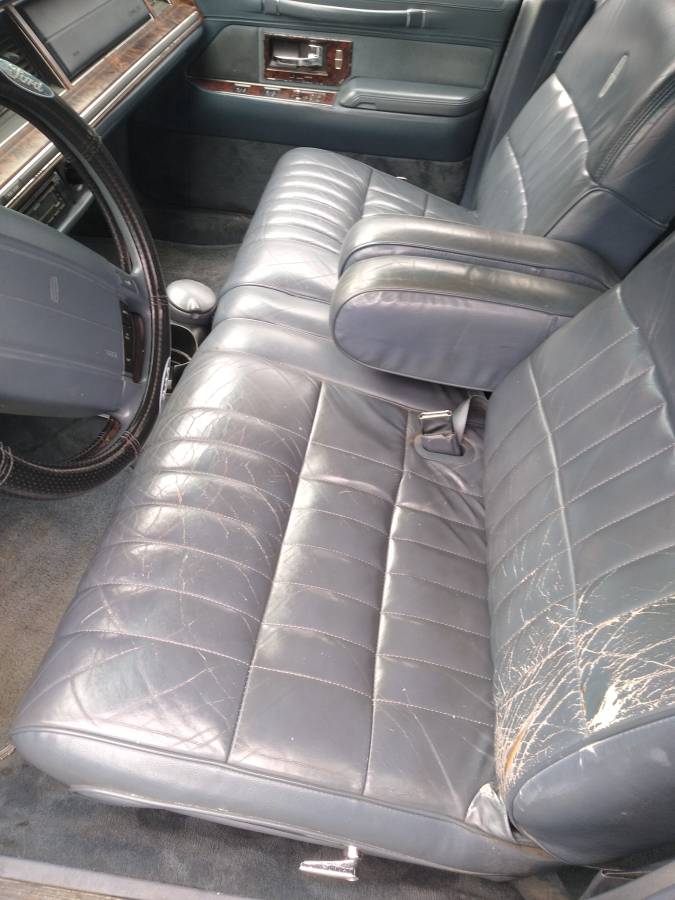 Lincoln-town-car-1990-blue-7