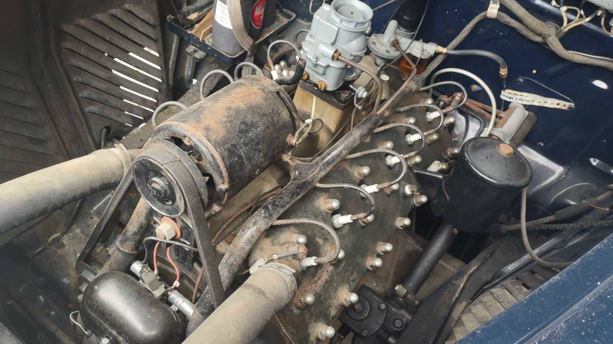 Lincoln-zephyr-limousine-1941-black-10