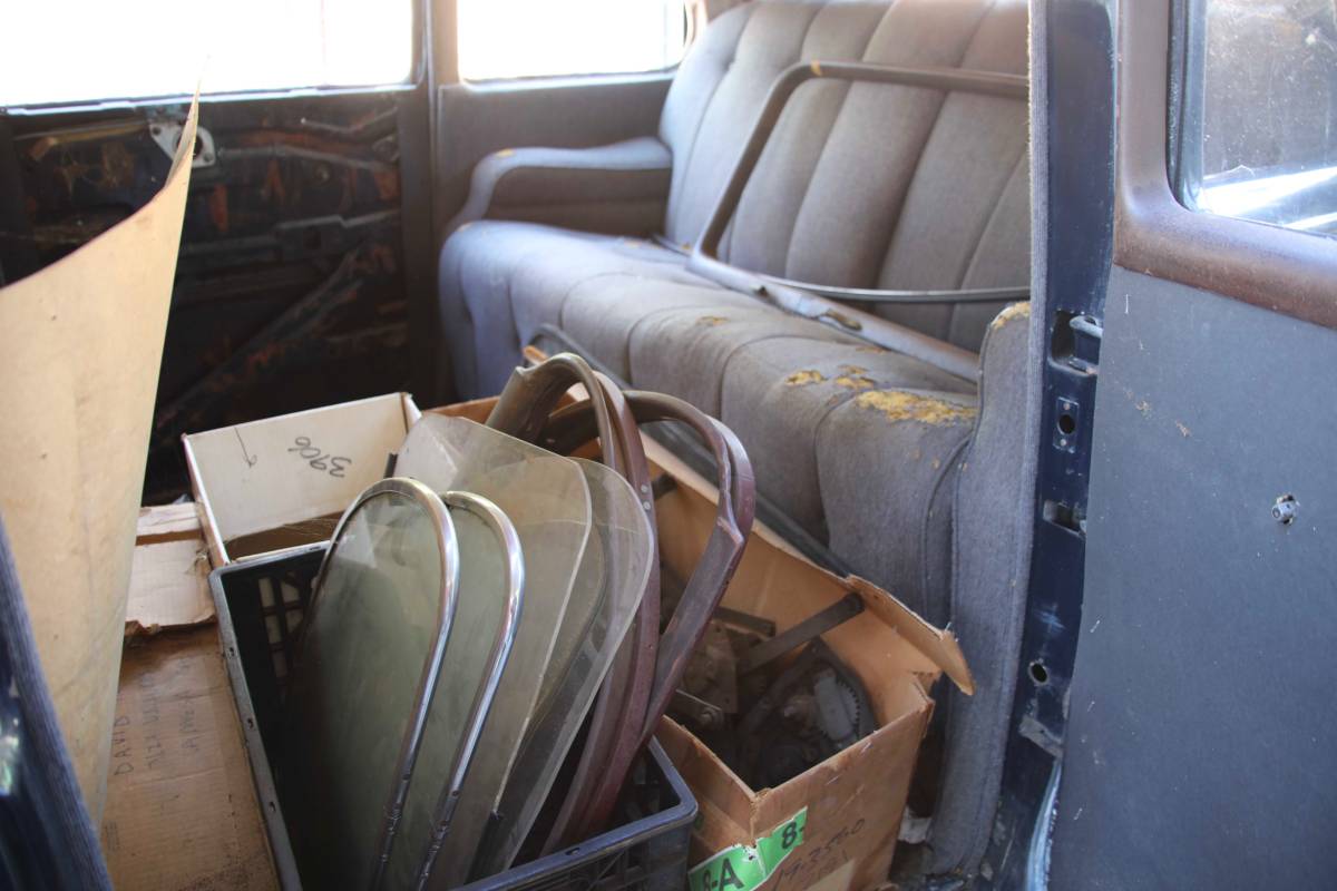 Lincoln-zephyr-limousine-1941-black-3