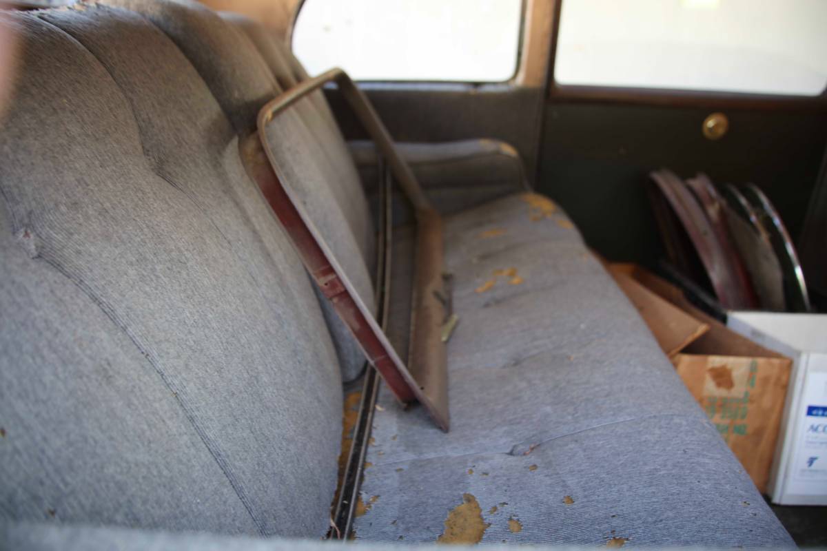 Lincoln-zephyr-limousine-1941-black-6