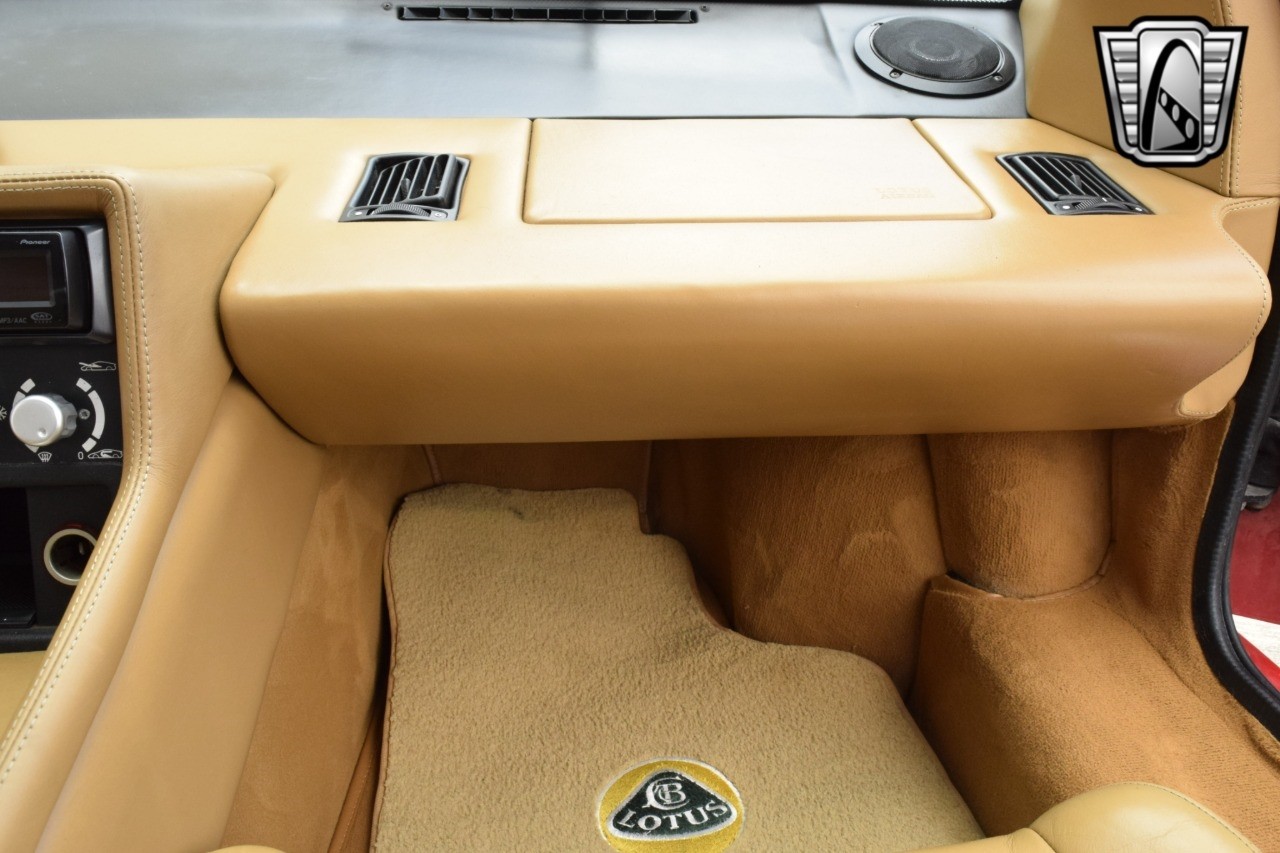 Lotus-Esprit-S4-1994-coupe-26