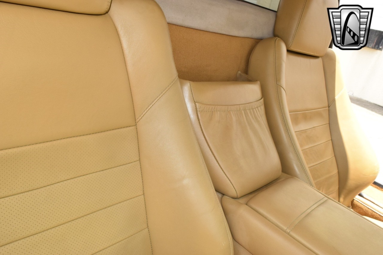 Lotus-Esprit-S4-1994-coupe-27