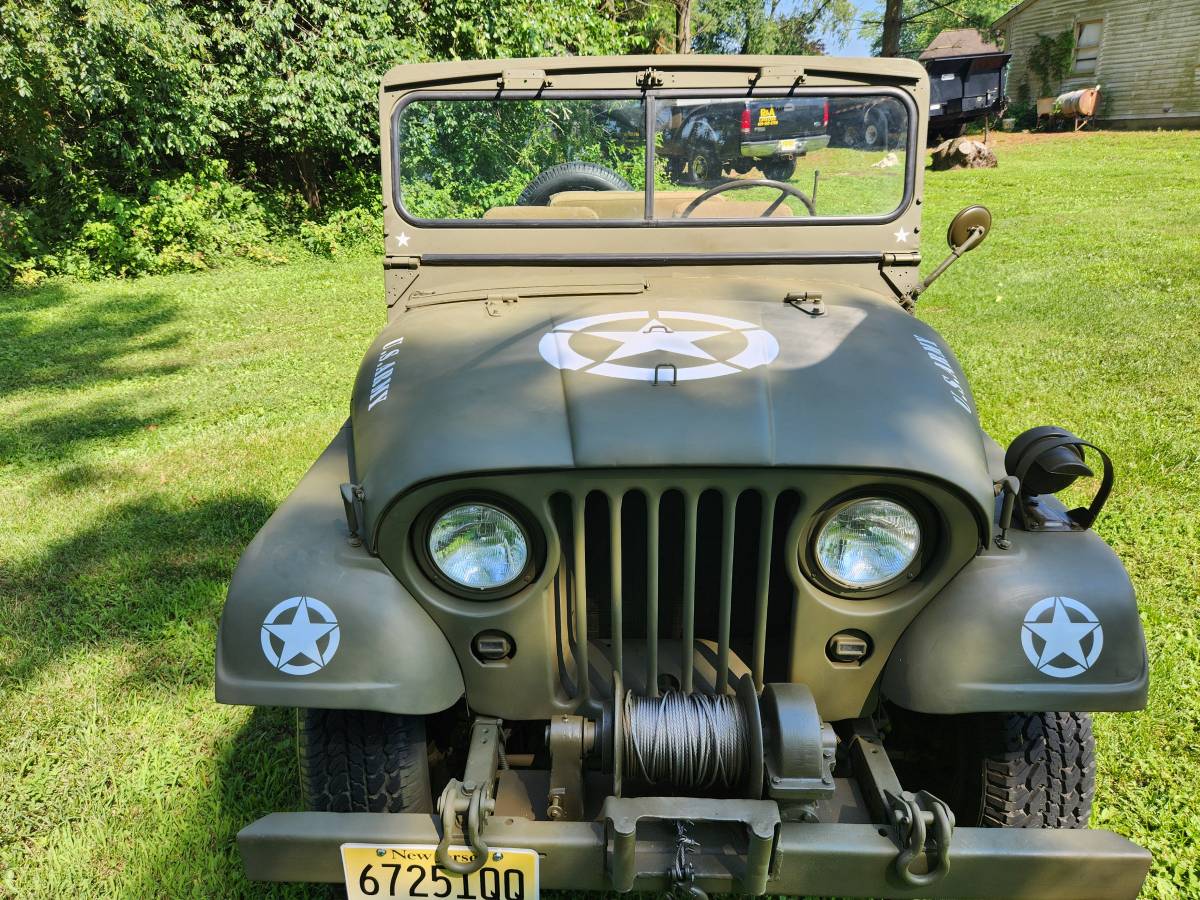 M38a2-willys-jeep-1955-green-1