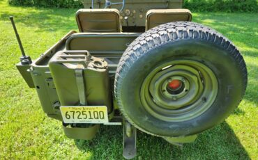 M38a2-willys-jeep-1955-green-2