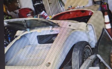 MG-MGA-1957-Convertible-13