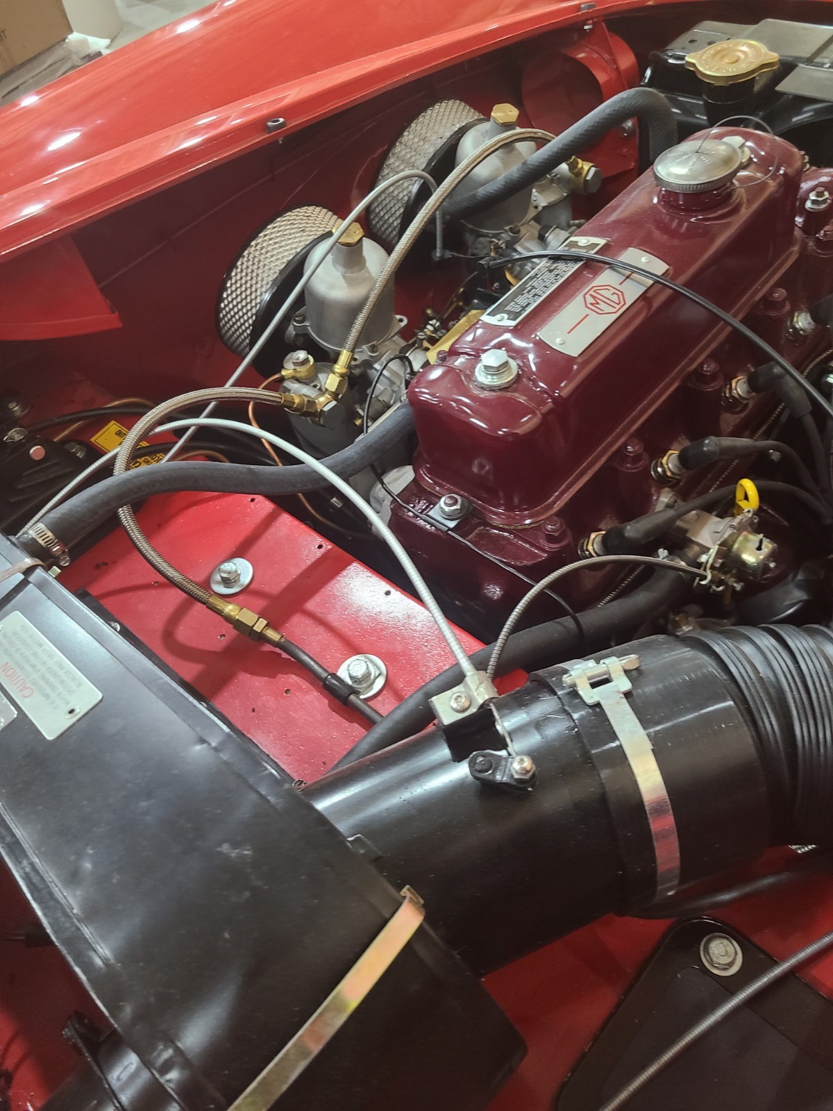 MG-MGA-1957-Convertible-14