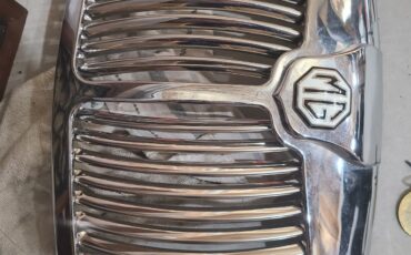 MG-MGA-1957-Convertible-18