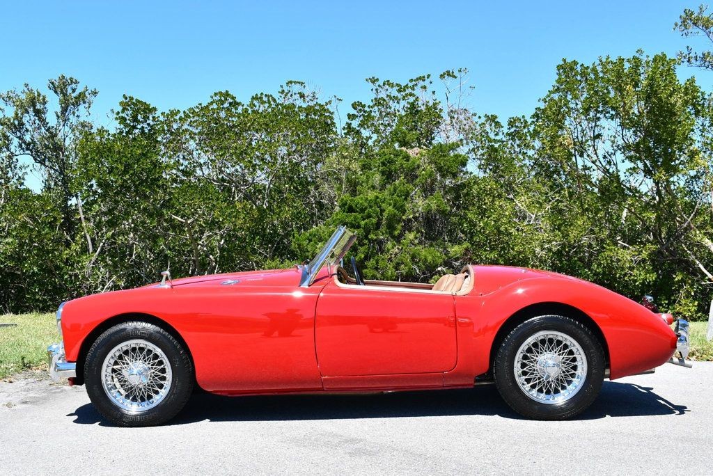 MG-MGA-1962-Convertible-2