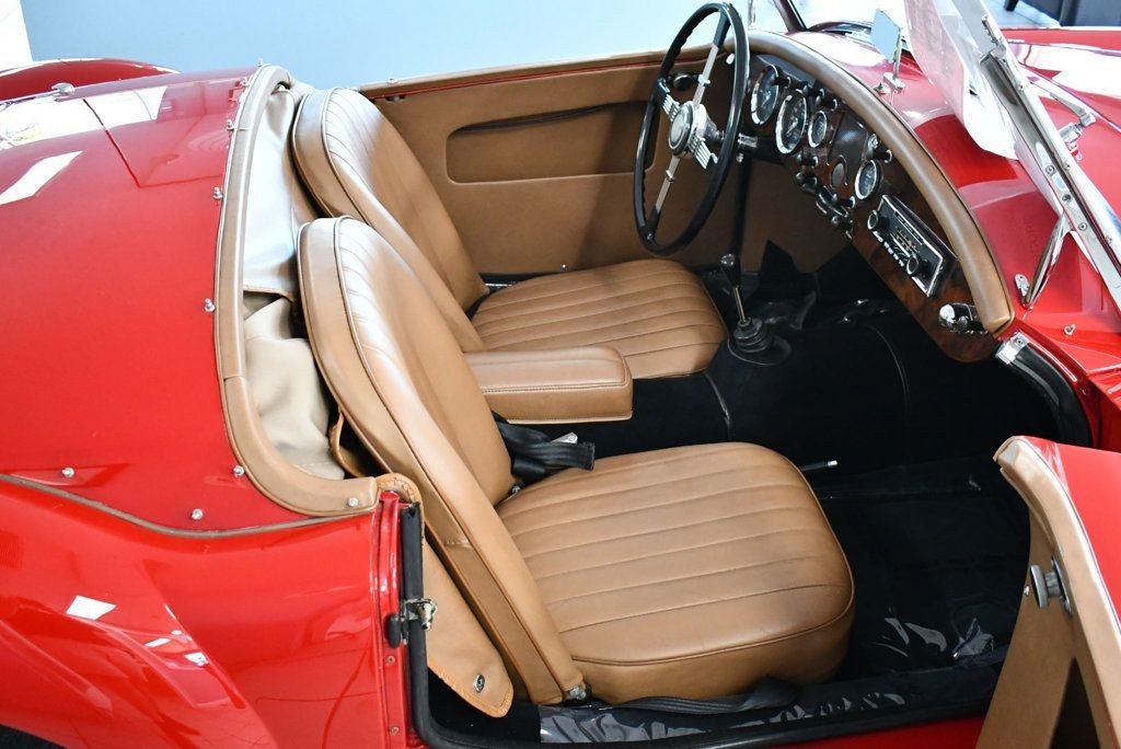 MG-MGA-1962-Convertible-21
