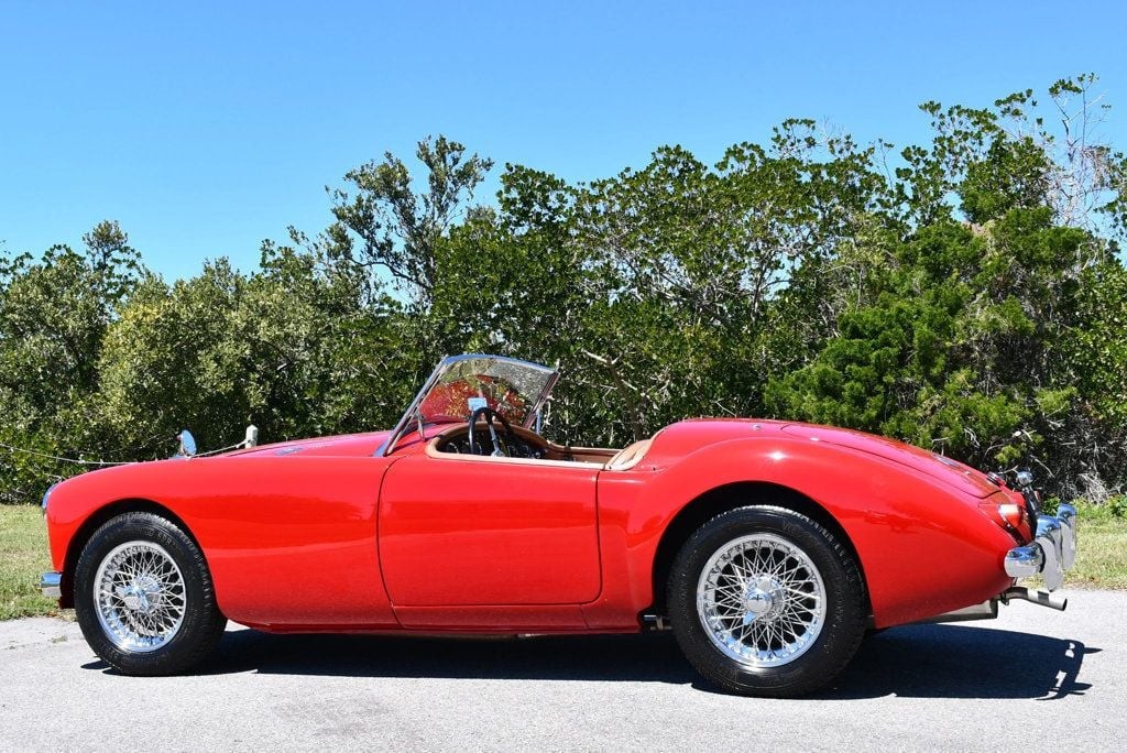 MG-MGA-1962-Convertible-33