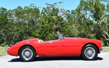 MG-MGA-1962-Convertible-7