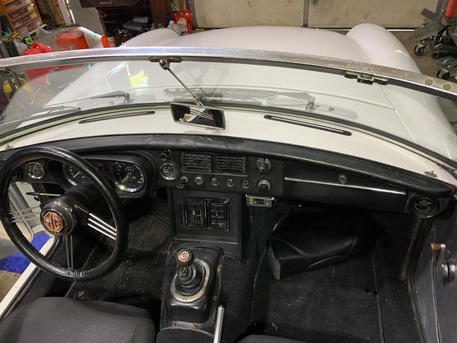 MG-MGB-1964-Convertible-1