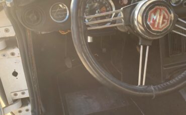 MG-MGB-1964-Convertible-12