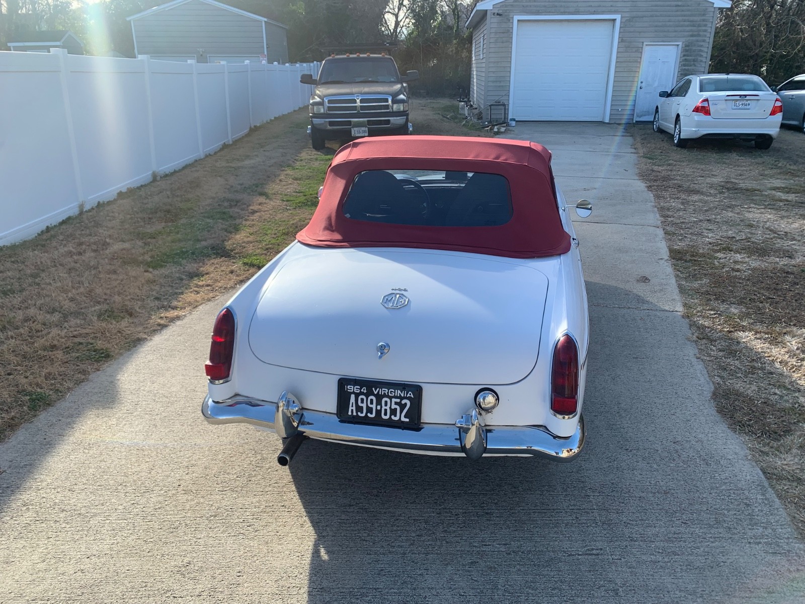 MG-MGB-1964-Convertible-14