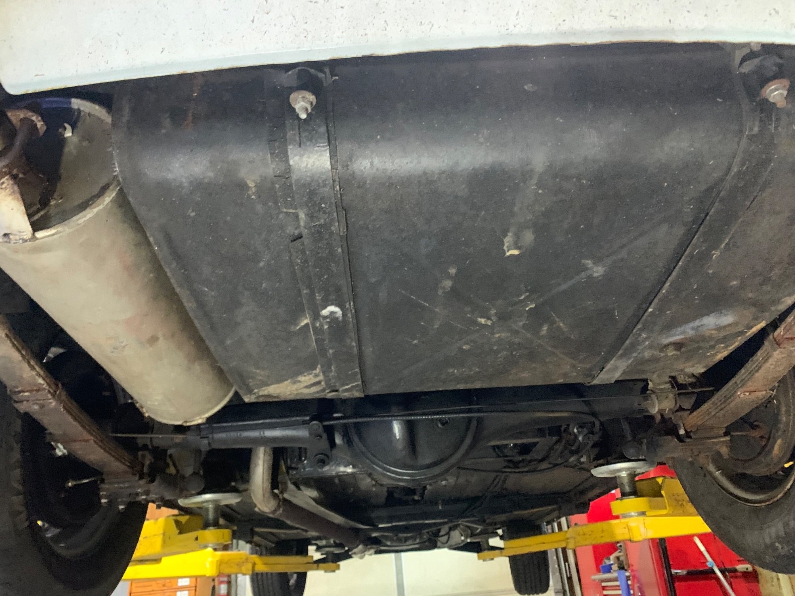 MG-MGB-1964-Convertible-6