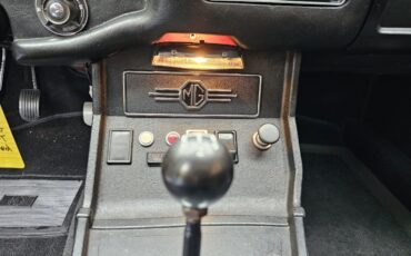 MG-MGB-1973-14