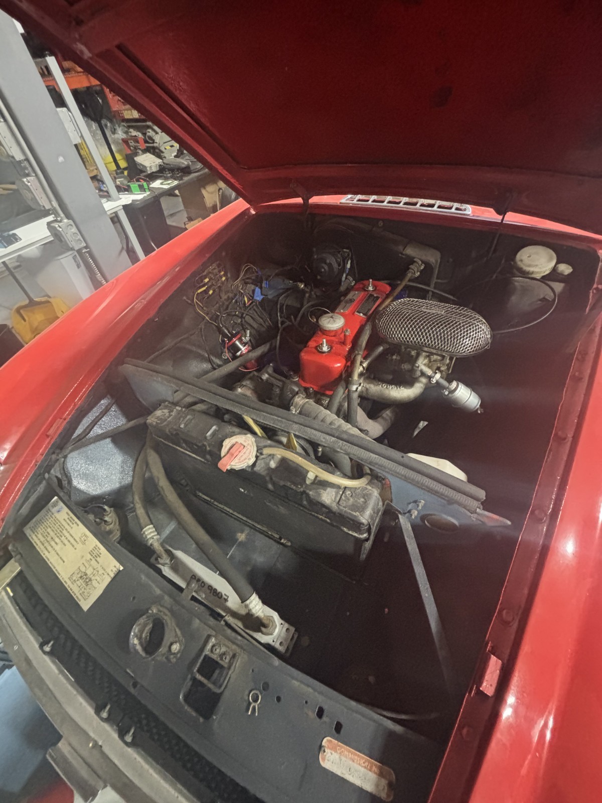 MG-MGB-1974-Convertible-11